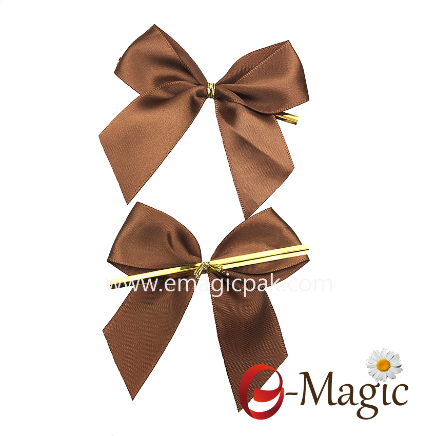 RB-044 pre-tied white satin ribbon twist tied bow